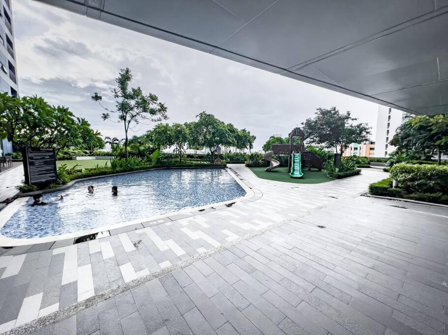 1br Makati, Air Residences M003 Apartment